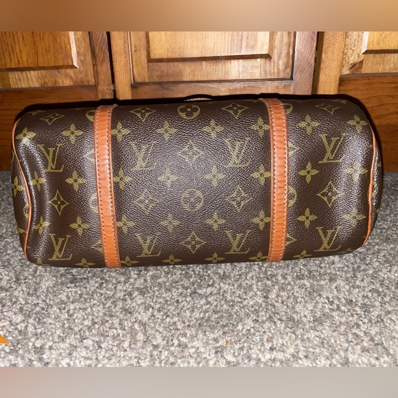 Authentic Louis Vuitton papillon 30 - Picture 2 of 10